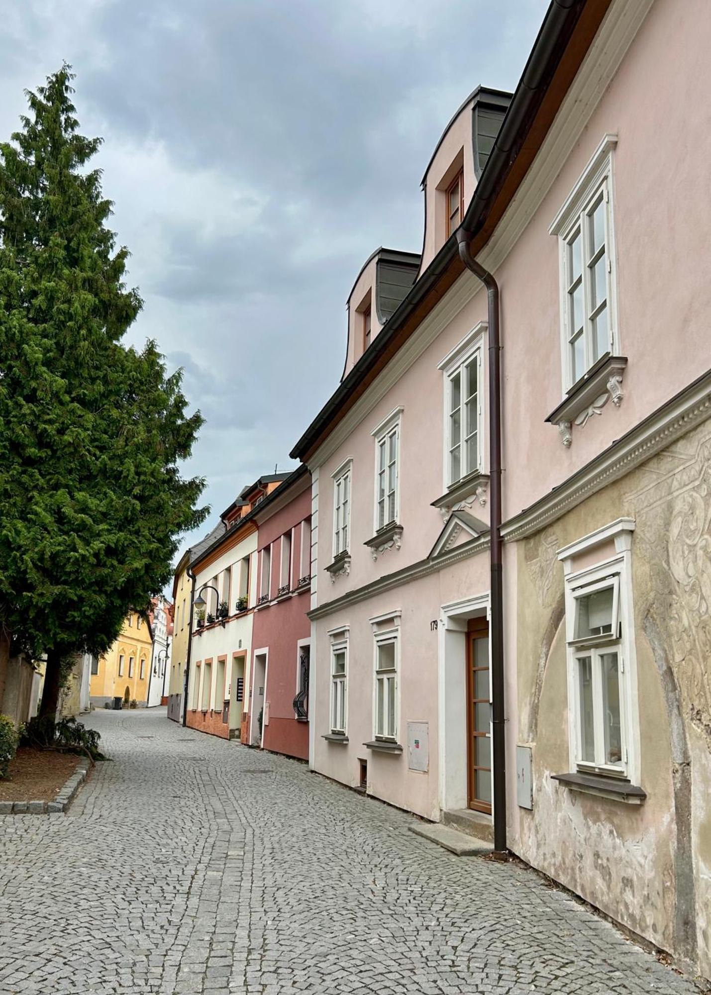 Apartman Na Bidylku - On The Perch Apartment Tábor Exteriör bild